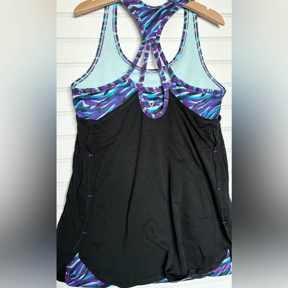 IVIVVA by LULULEMON girls size 12 & 10 tanks